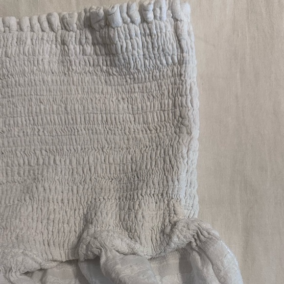 White Fitted Ruffle Top - Picture 2 of 2